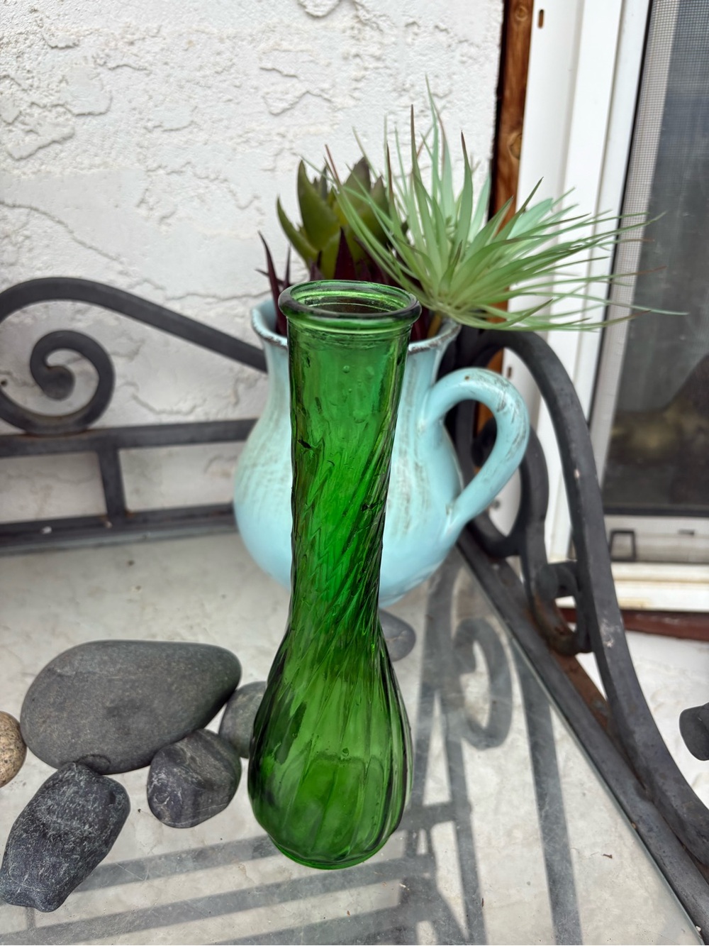 Emerald Green Swirl Bud Vase